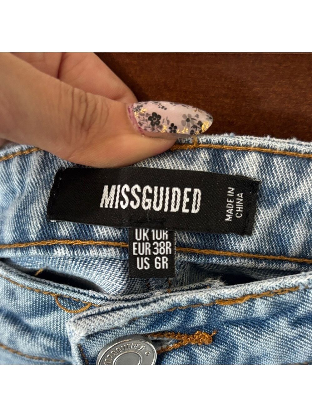 Missguided + High Rise Ripped Blue Jeans - Picture 3 of 4